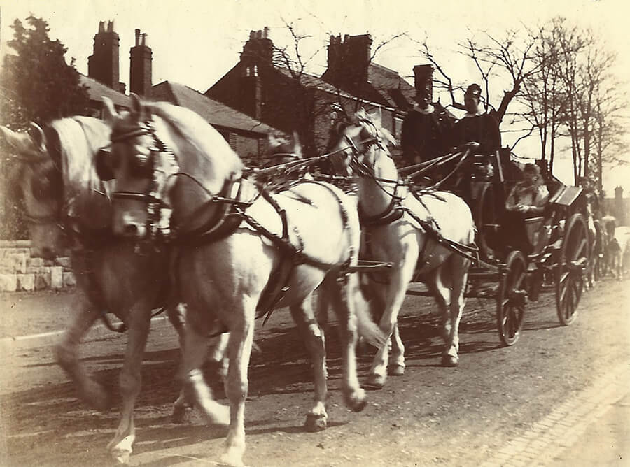 Circus procession along Blakebrook, Kidderminster